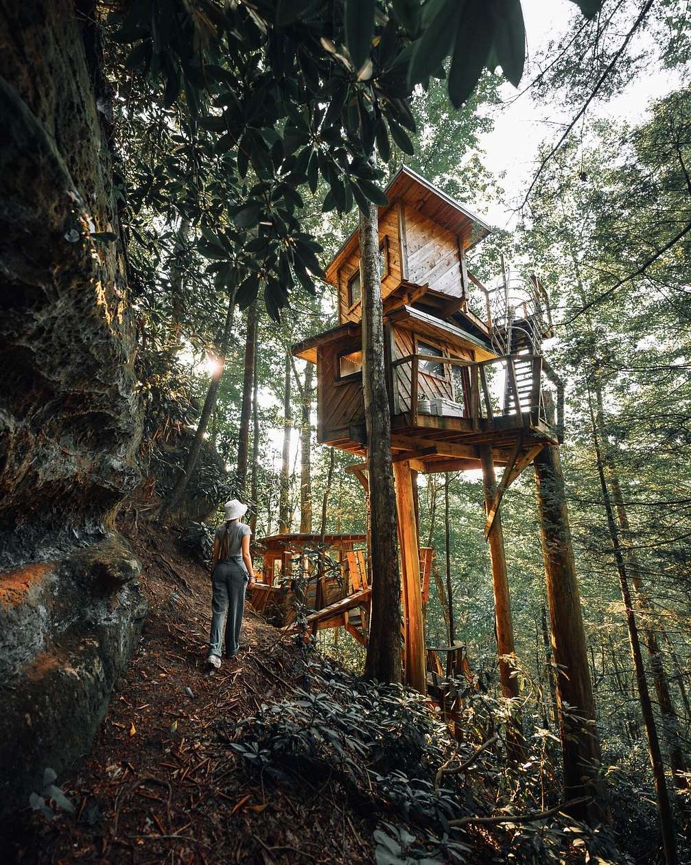 0.5 Acres of Residential Land with Home for Sale in Stanton, Kentucky