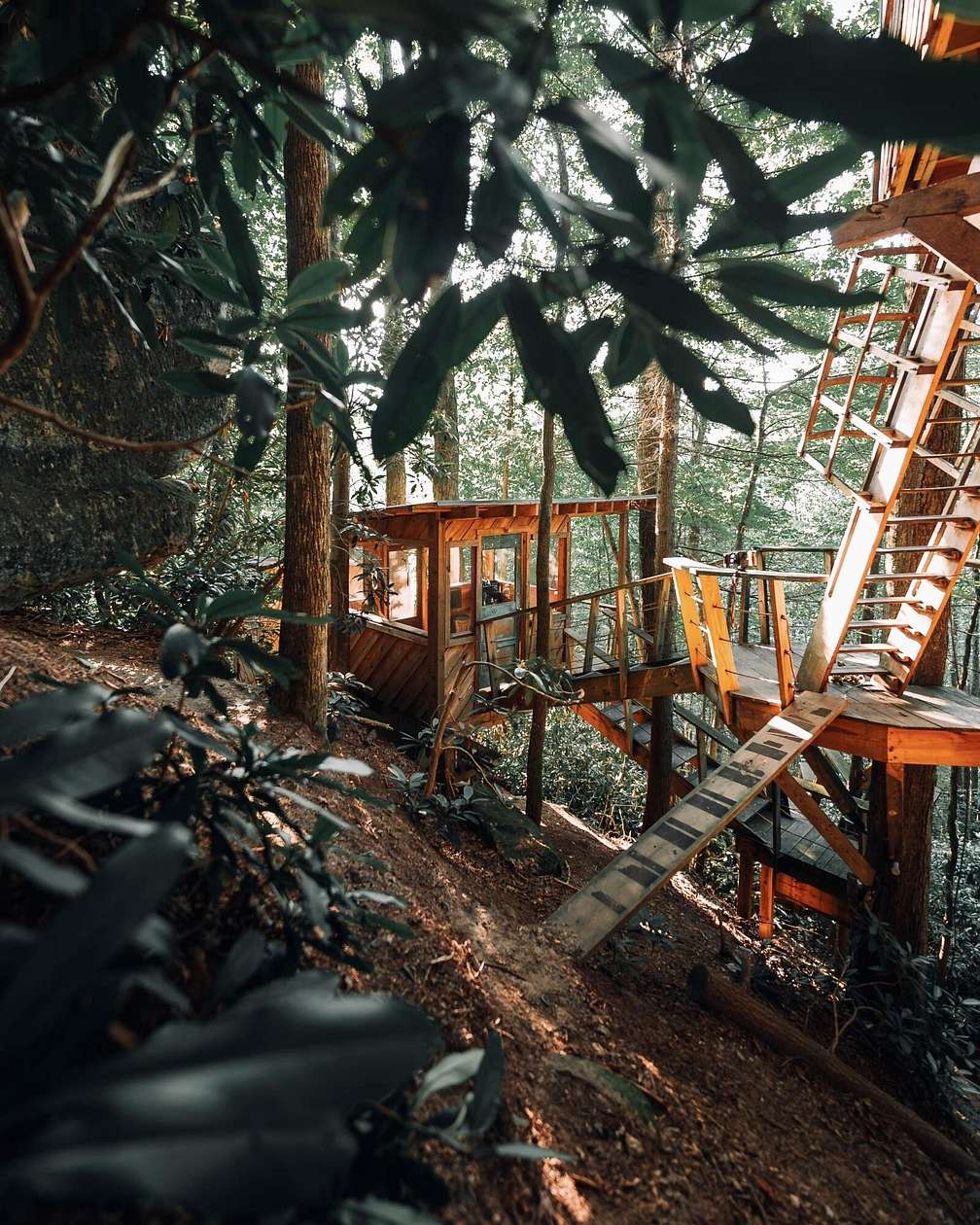 0.5 Acres of Land with Home for Sale in Stanton, Kentucky