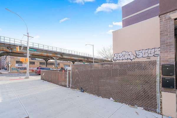 0.02 Acres of Mixed-Use Land for Sale in Brooklyn, New York