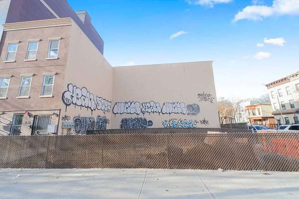 0.02 Acres of Mixed-Use Land for Sale in Brooklyn, New York