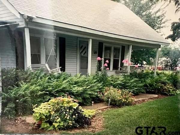 120 Acres of Land with Home for Sale in Grand Saline, Texas