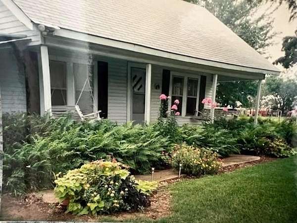 120 Acres of Land with Home for Sale in Grand Saline, Texas