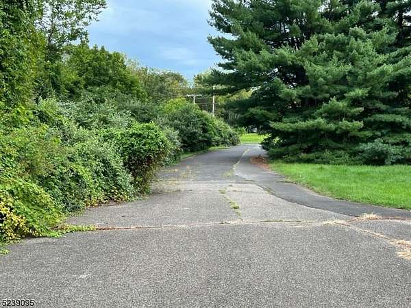 7 Acres of Improved Residential Land for Sale in Branchburg Township, New Jersey