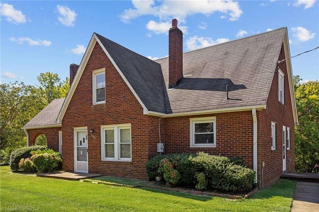 4 Acres of Improved Mixed-Use Land for Sale in King, North Carolina