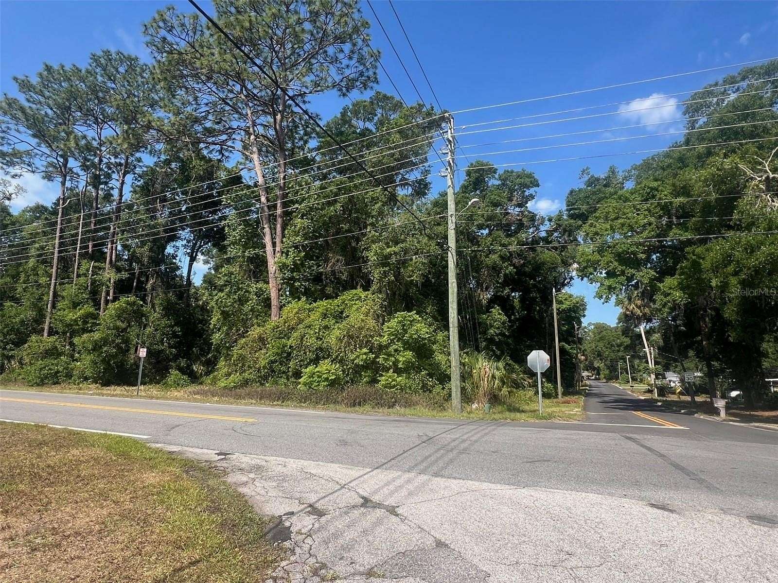 1 Acre of Residential Land for Sale in DeLand, Florida