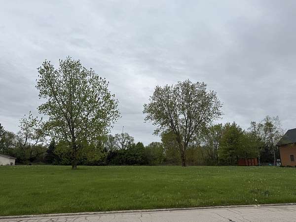 0.95 Acres of Residential Land for Sale in Shorewood, Illinois