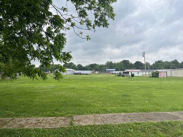 0.88 Acres of Residential Land for Sale in Piggott, Arkansas