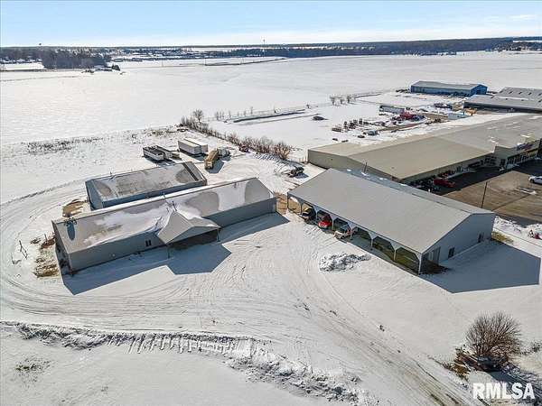 5 Acres of Improved Commercial Land for Lease in Taylorville, Illinois