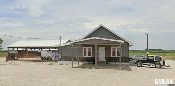 1.55 Acres of Improved Commercial Land for Sale in Harvel, Illinois