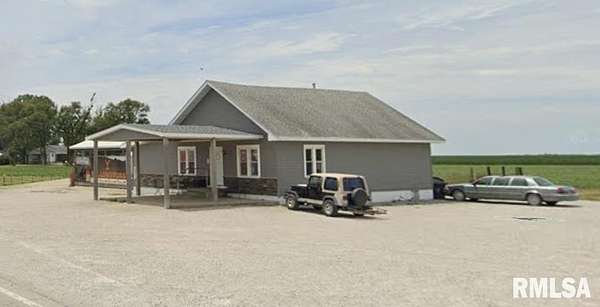 1.55 Acres of Improved Commercial Land for Sale in Harvel, Illinois