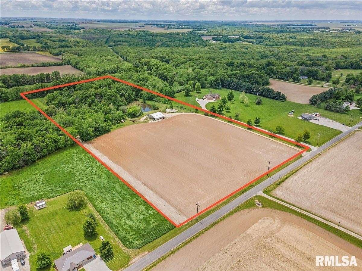 16.9 Acres of Agricultural Land for Sale in Taylorville, Illinois
