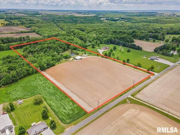 16.9 Acres of Agricultural Land for Sale in Taylorville, Illinois