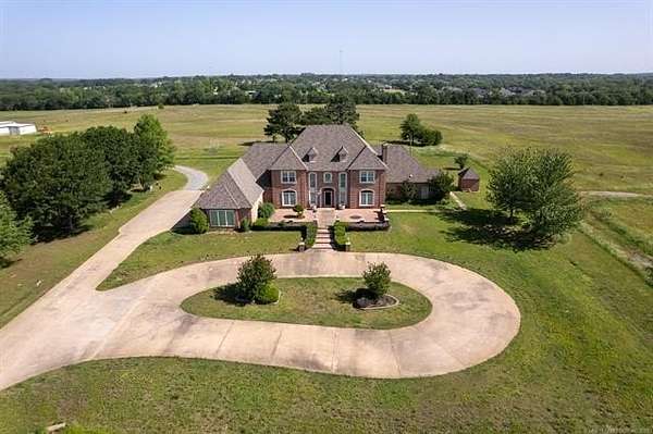 27 Acres of Improved Land for Sale in Durant, Oklahoma