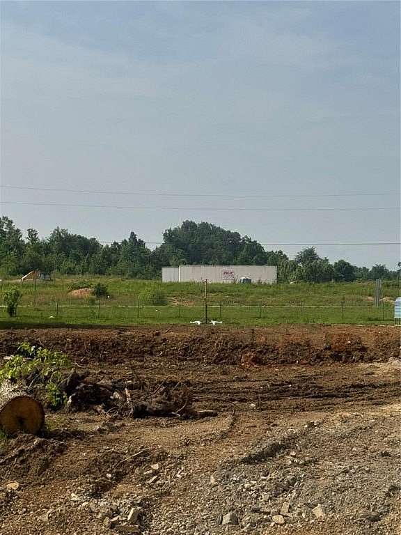 0.75 Acres of Residential Land for Sale in Poplar Bluff, Missouri