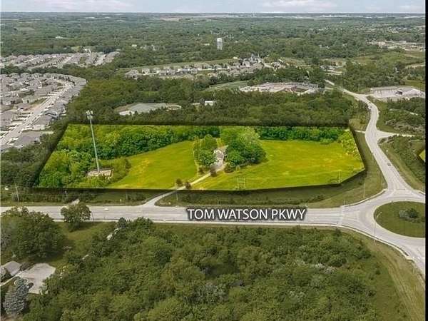 5.5 Acres of Commercial Land for Sale in Parkville, Missouri