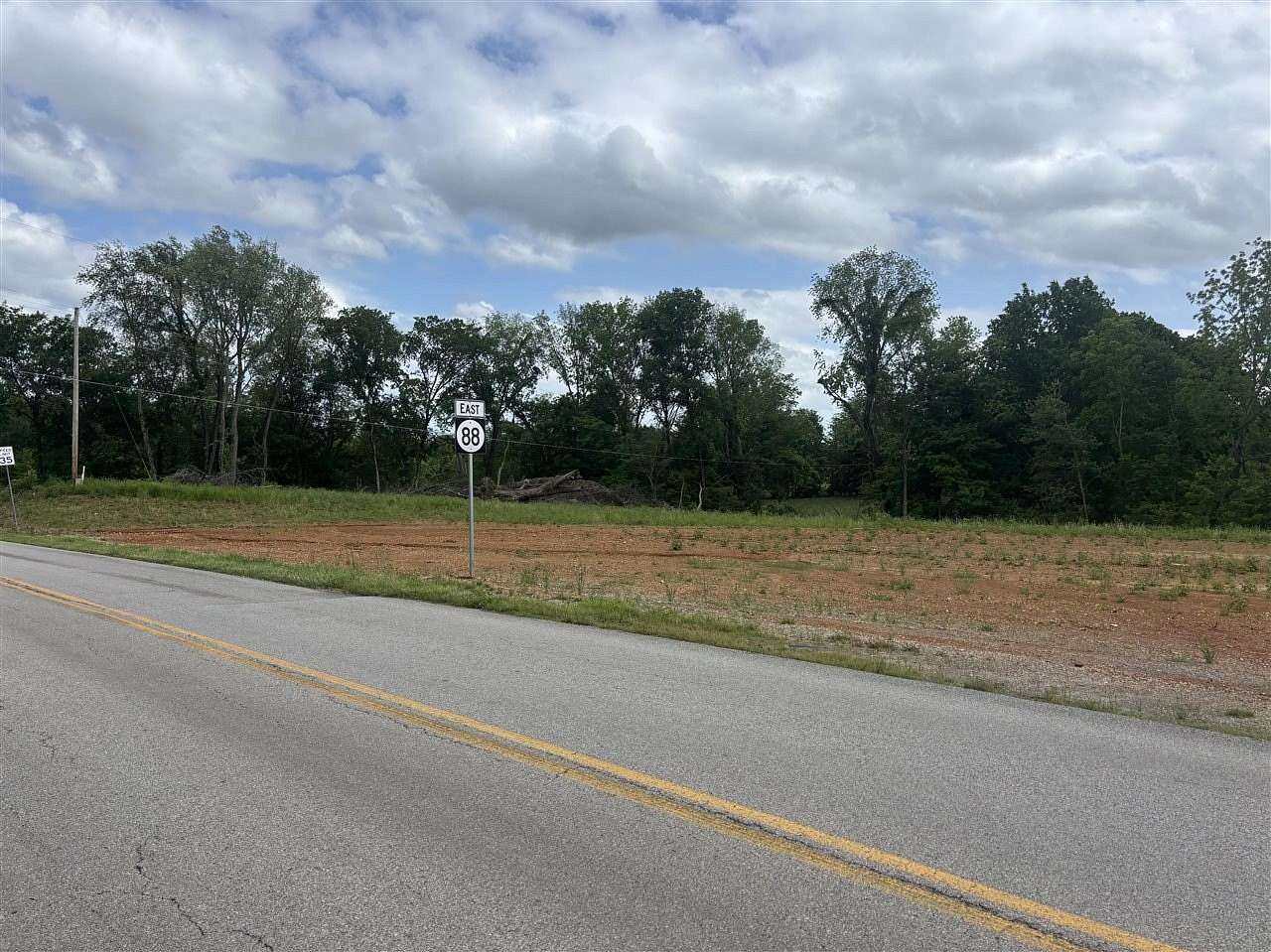 2.6 Acres of Commercial Land for Sale in Hardyville, Kentucky