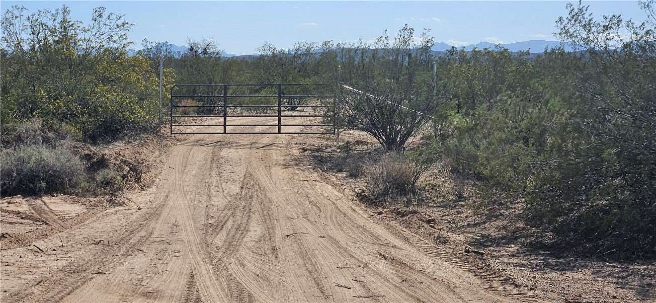 40.4 Acres of Commercial Land for Sale in Kingman, Arizona