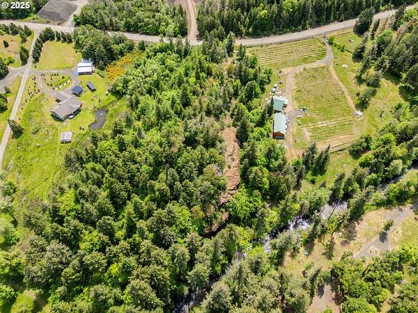 5 Acres of Residential Land for Sale in Glide, Oregon