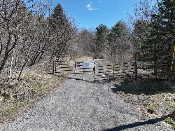 10.5 Acres of Land for Sale in Mohawk Town, New York