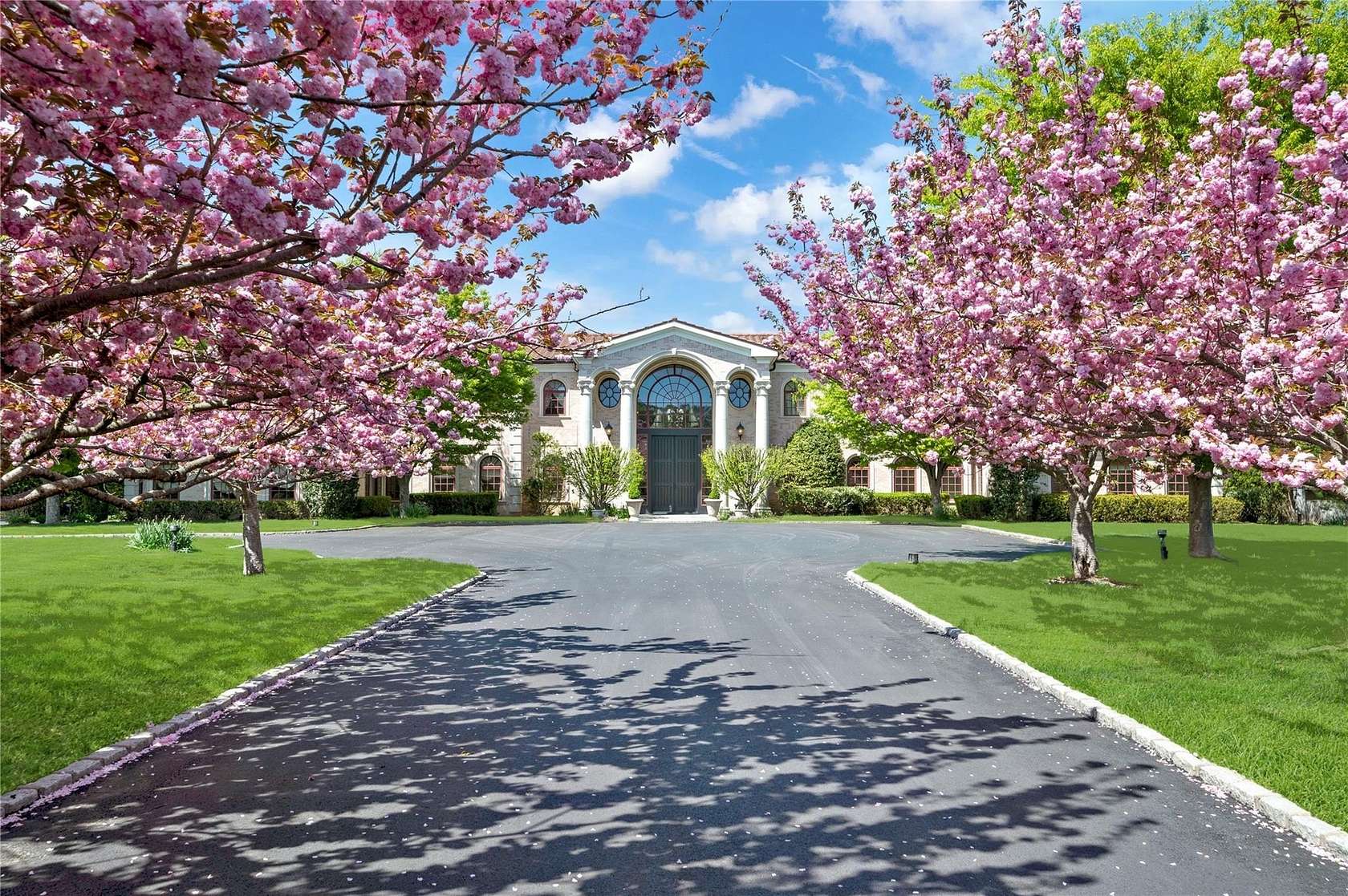 4.2 Acres of Residential Land with Home for Sale in Old Westbury, New York