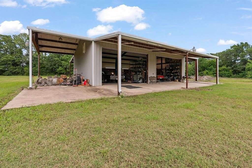 16.2 Acres of Land with Home for Sale in Terrell, Texas