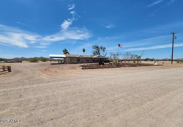18 Acres of Land with Home for Sale in Tonopah, Arizona