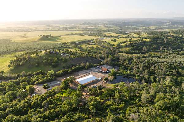 277 Acres of Agricultural Land with Home for Sale in Oroville, California