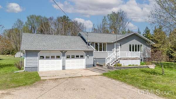 9 Acres of Residential Land with Home for Sale in Gladstone, Michigan