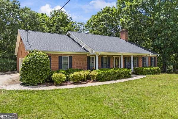 8.15 Acres of Residential Land with Home for Sale in Royston, Georgia