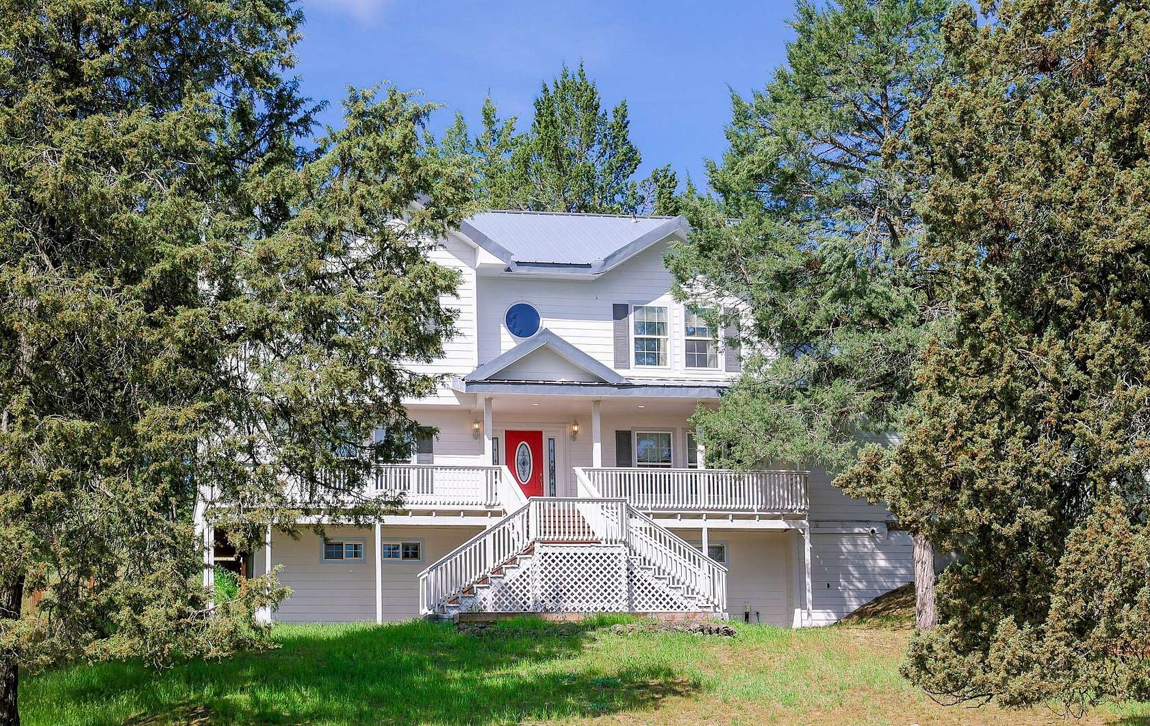 5 Acres of Land with Home for Sale in Klamath Falls, Oregon