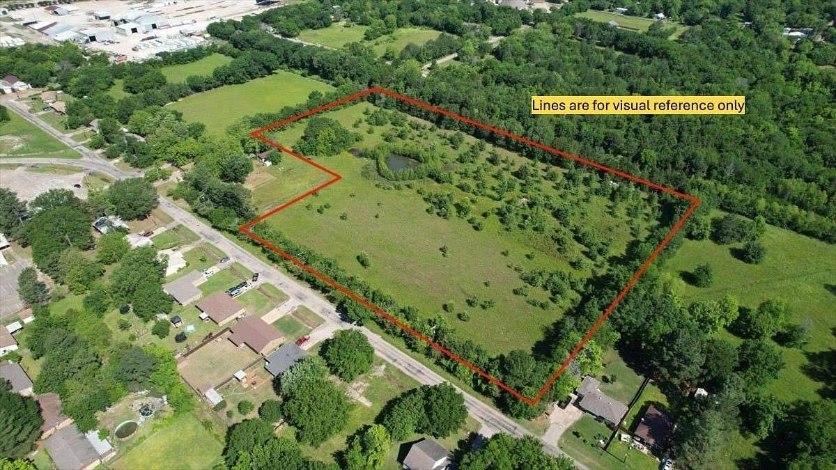 11.8 Acres of Land for Sale in Paris, Texas