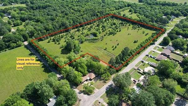10.8 Acres of Land for Sale in Paris, Texas