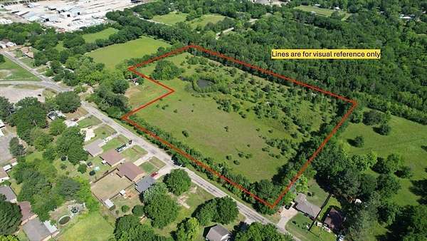 10.8 Acres of Land for Sale in Paris, Texas
