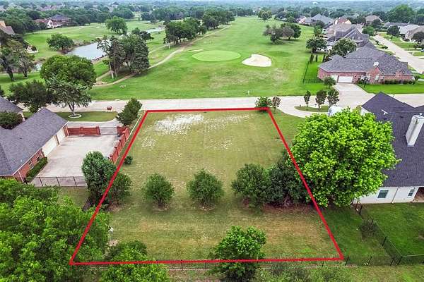 0.34 Acres of Residential Land for Sale in DeSoto, Texas