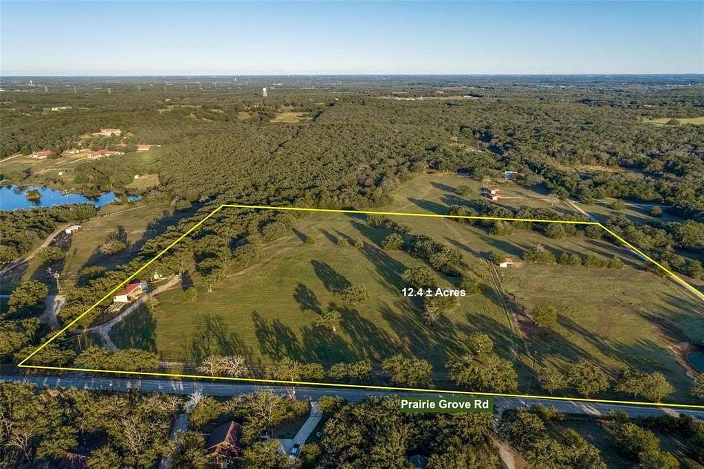 12.4 Acres of Land for Sale in Valley View, Texas