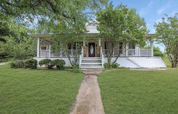 31 Acres of Land with Home for Sale in Farmersville, Texas