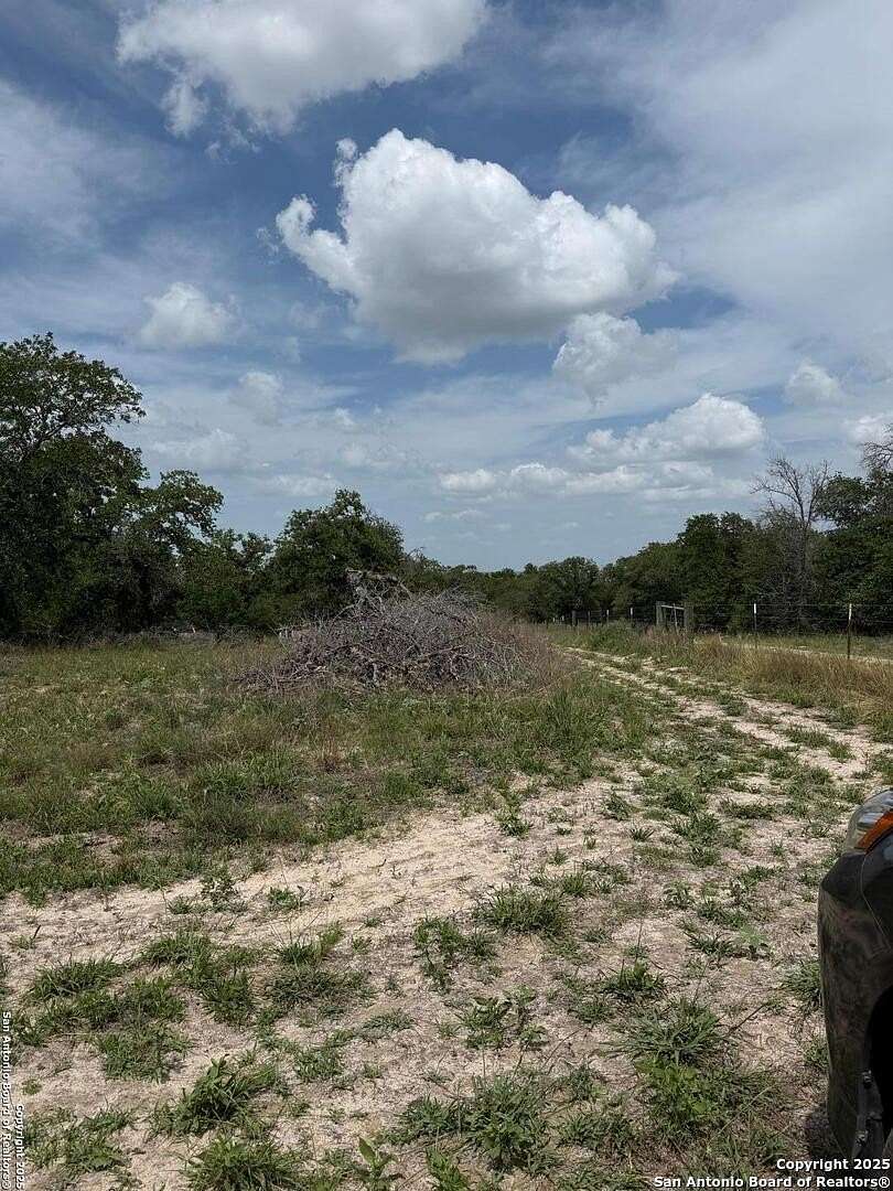 2 Acres of Land for Sale in La Vernia, Texas