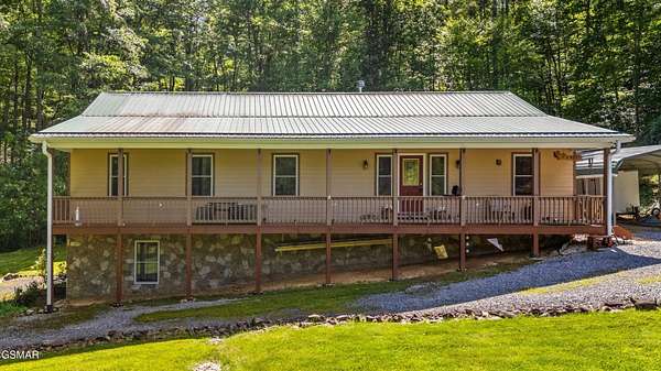 11 Acres of Recreational Land with Home for Sale in Del Rio, Tennessee