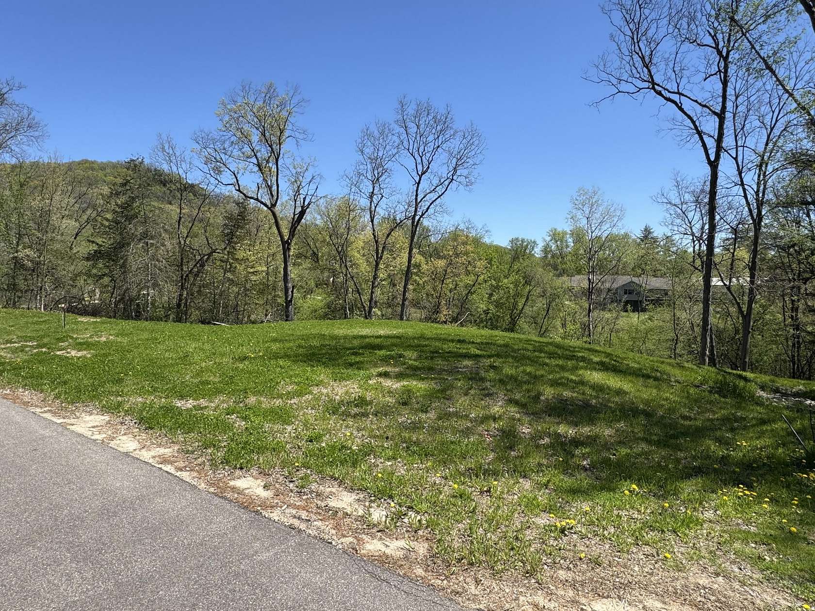 1.36 Acres of Residential Land for Sale in La Crescent, Minnesota