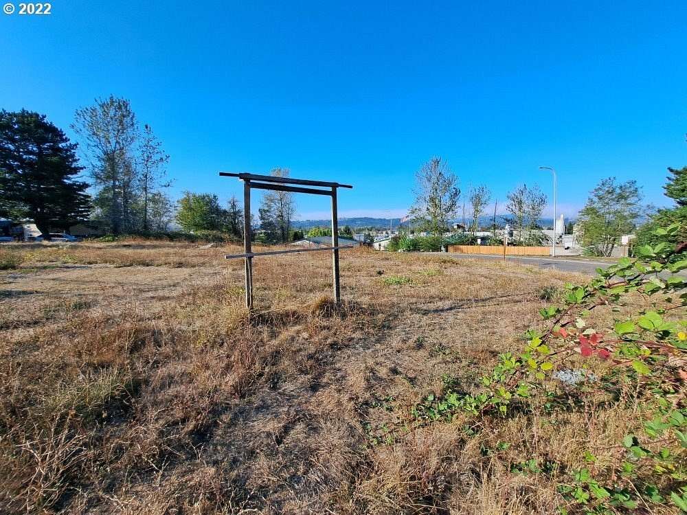 0.76 Acres of Commercial Land for Sale in Wood Village, Oregon
