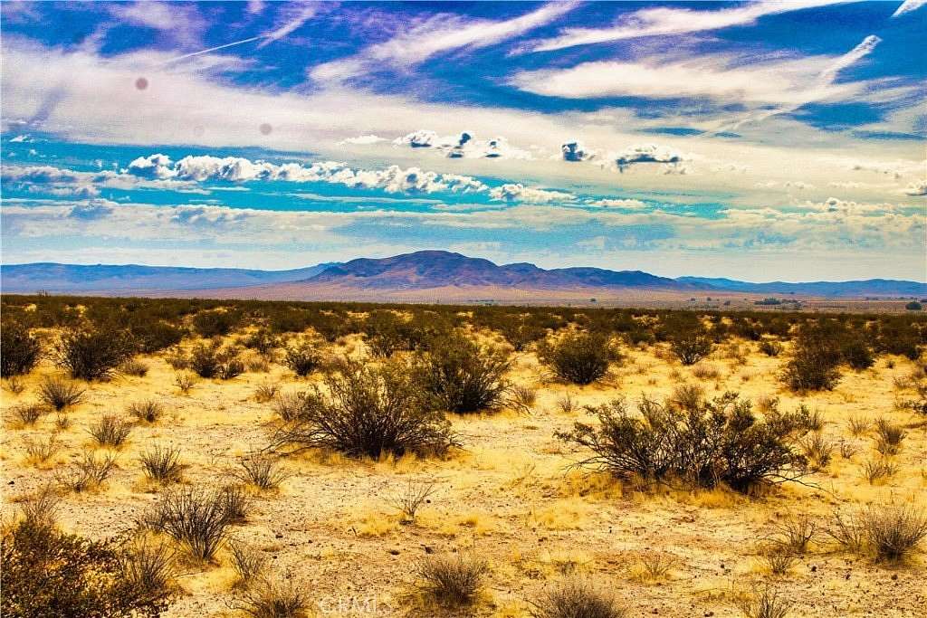 7.5 Acres of Residential Land for Sale in Hinkley, California
