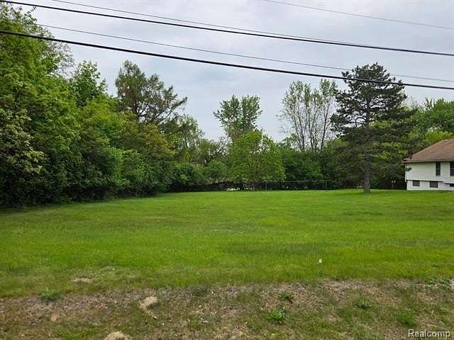 5.82 Acres of Residential Land for Sale in West Bloomfield, Michigan