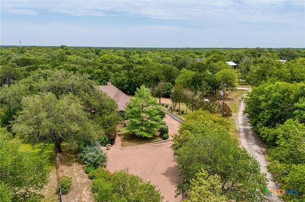 2.84 Acres of Residential Land with Home for Sale in Kingsbury, Texas