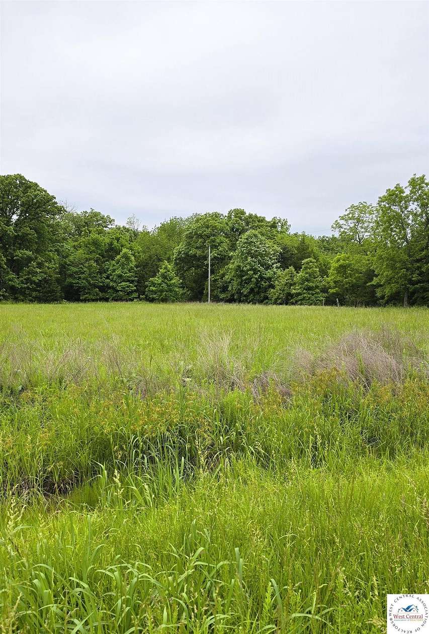 5.5 Acres of Residential Land for Sale in Edwards, Missouri