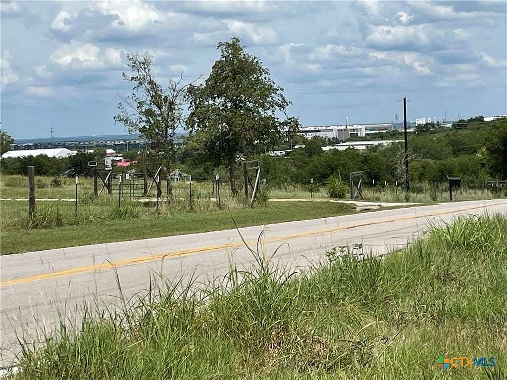 11.1 Acres of Mixed-Use Land for Sale in Del Valle, Texas
