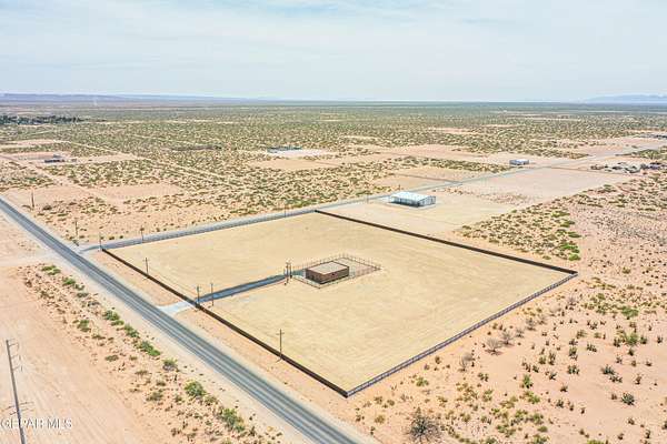 8 Acres of Commercial Land for Lease in Horizon City, Texas