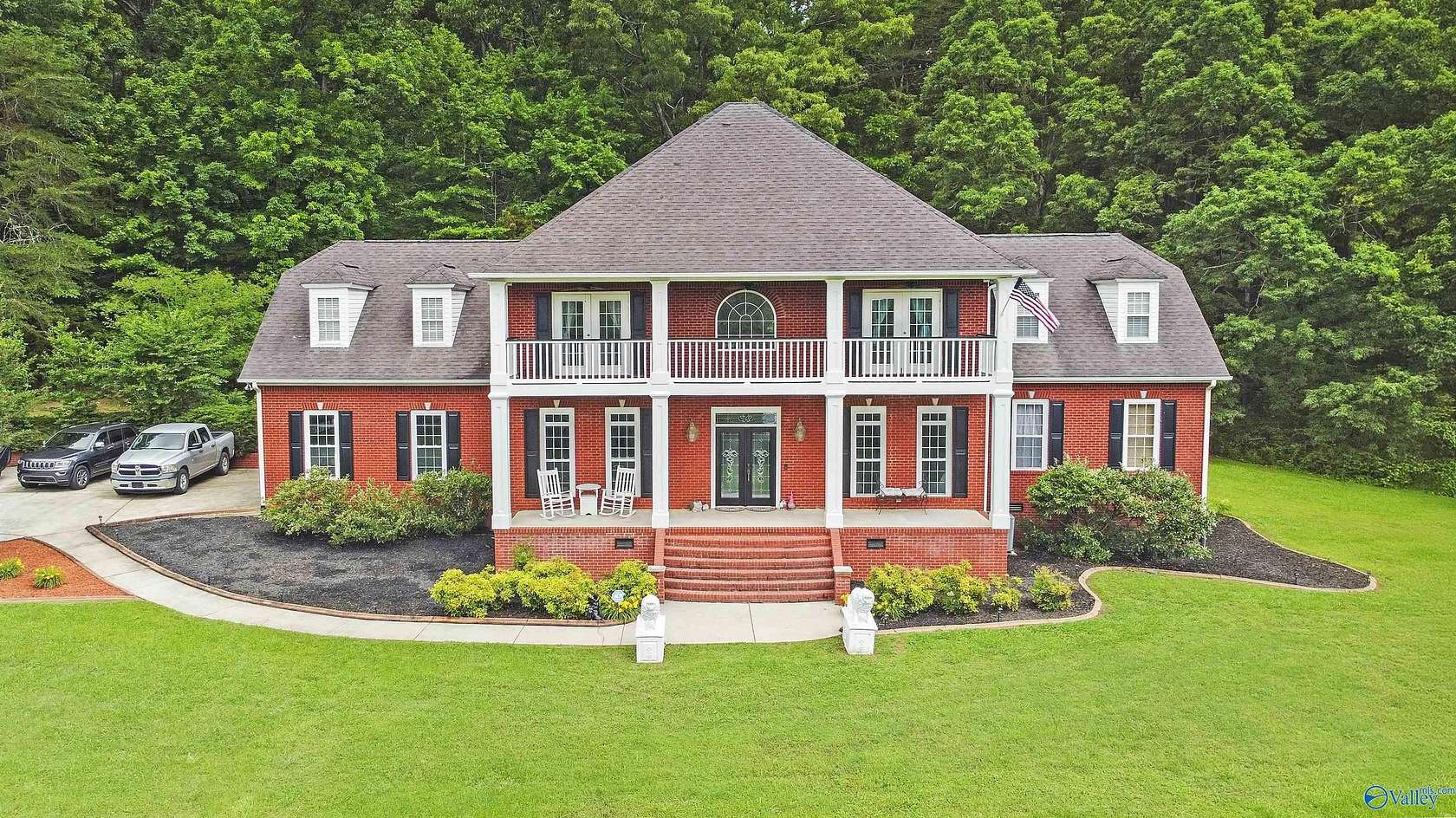 3.28 Acres of Residential Land with Home for Sale in Valley Head, Alabama