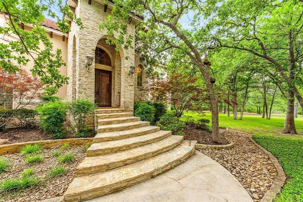 6 Acres of Residential Land with Home for Sale in Stephenville, Texas