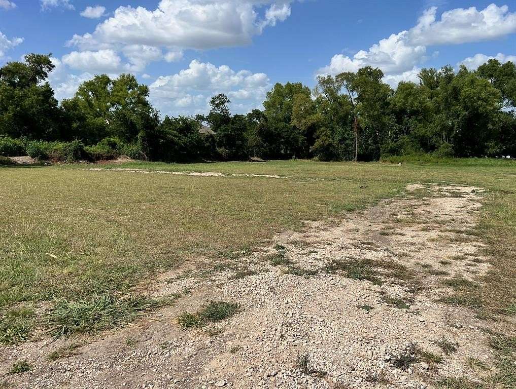 1 Acre of Residential Land for Sale in Robinson, Texas