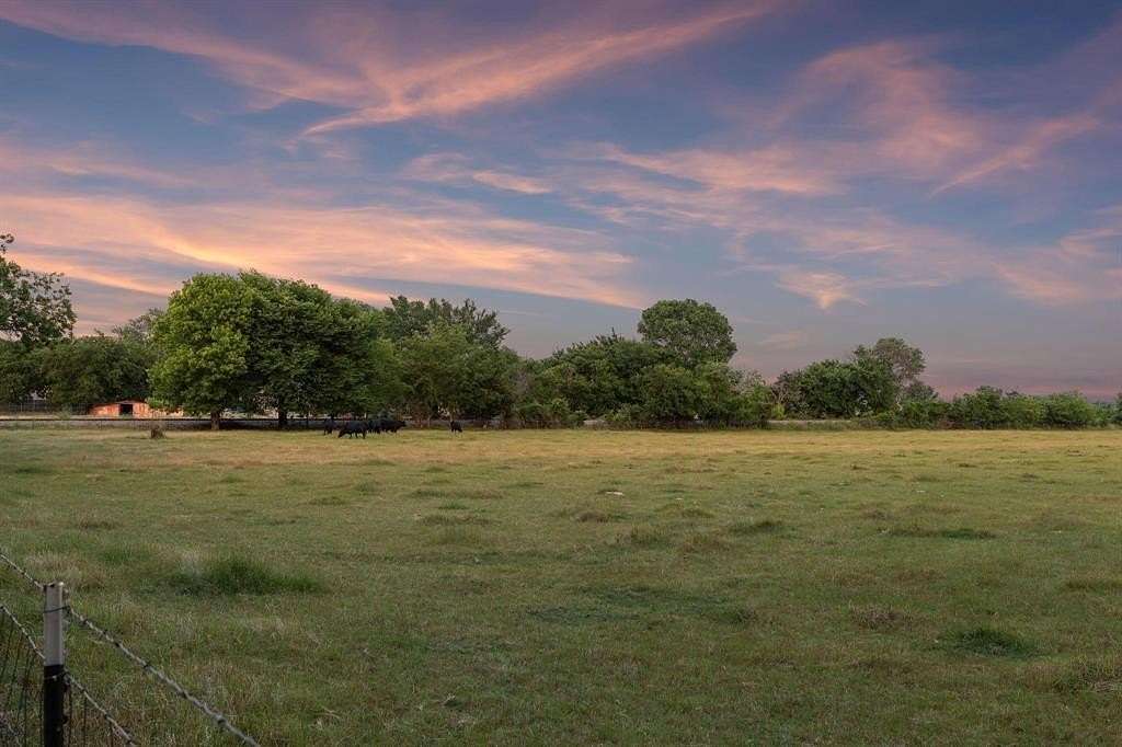2 Acres of Residential Land for Sale in Pilot Point, Texas